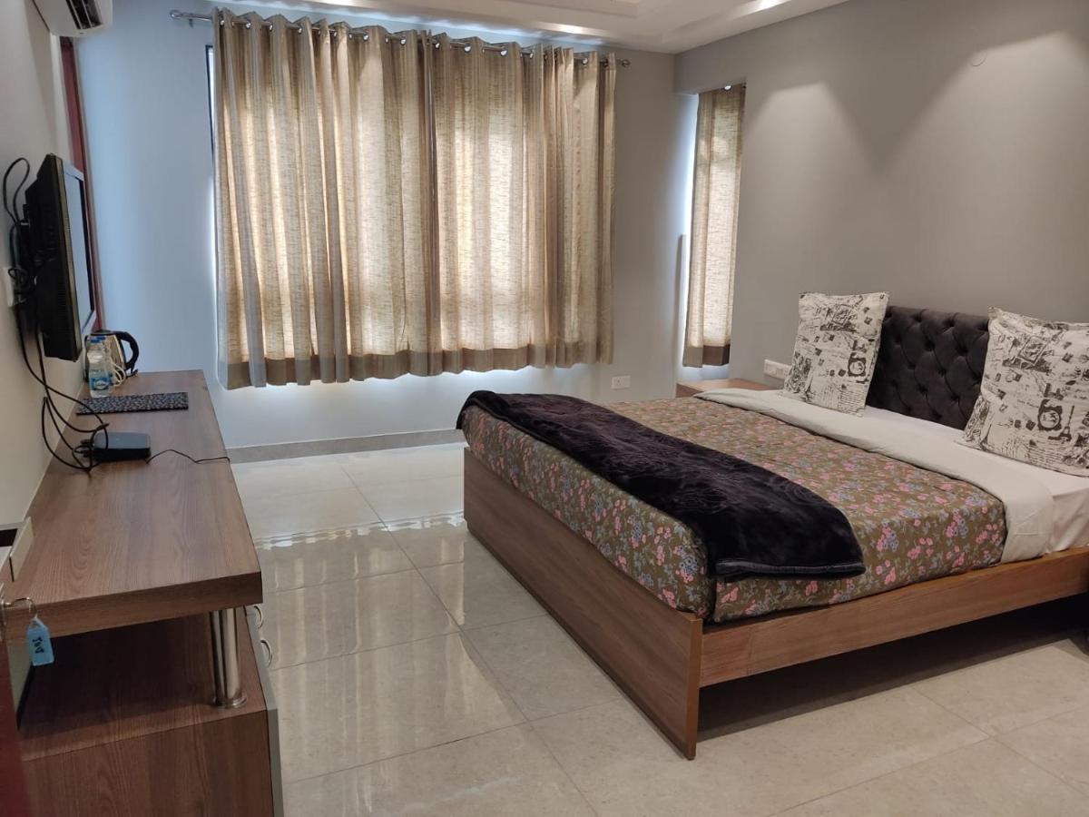Perch Service Apartment-Mg Road Gurgaon Bagian luar foto