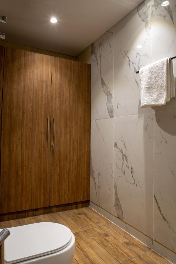 Perch Service Apartment-Mg Road Gurgaon Bagian luar foto
